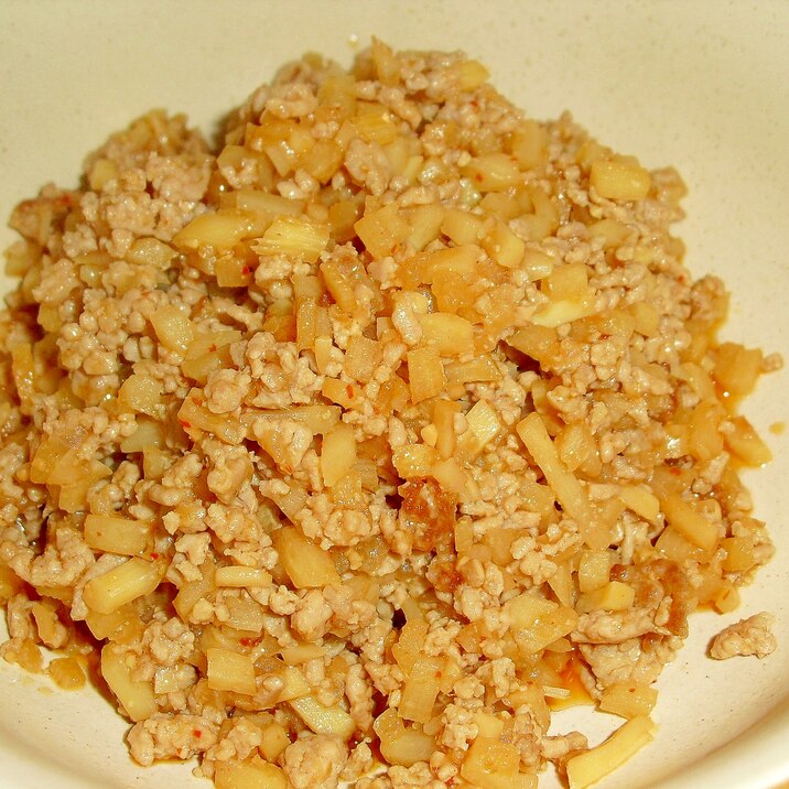 レタスで巻いて 我が家の たけのこと挽肉の肉味噌 レシピ 作り方 By Miyu 楽天レシピ レタスで巻いて 我が家の たけのこと挽肉の肉味噌 レシピ 作り方 By Miyu 楽天レシピ